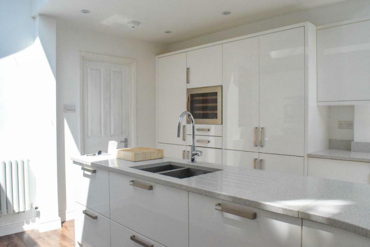 3 Bedroom Family House With A Superb Kitchen And Garden Londres Extérieur photo