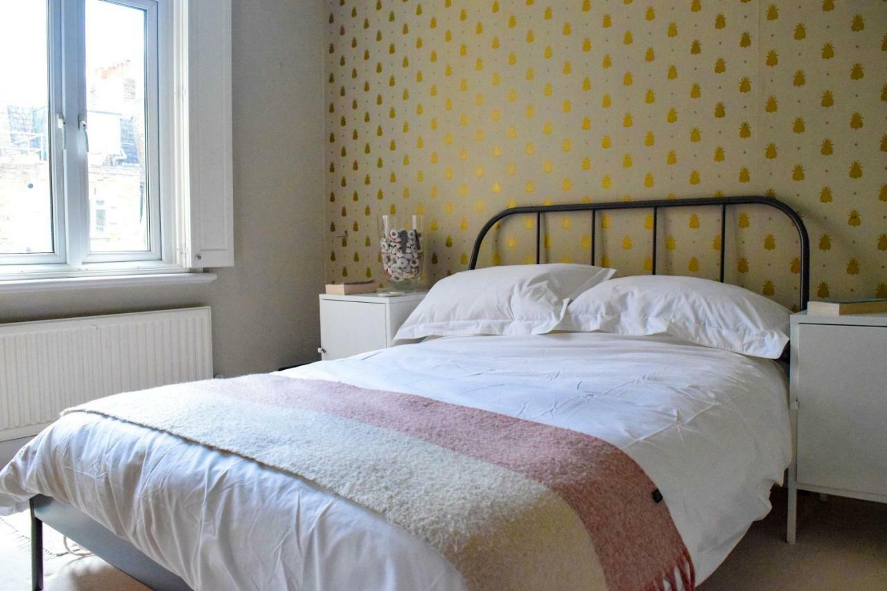 3 Bedroom Family House With A Superb Kitchen And Garden Londres Extérieur photo